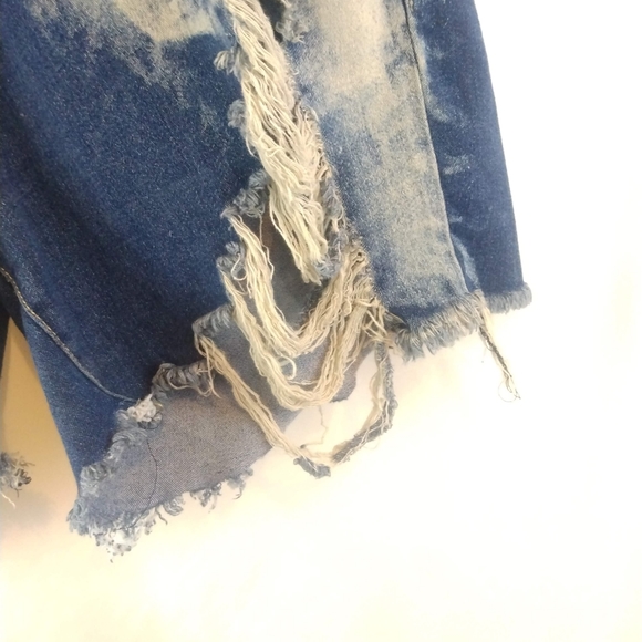 Knoix Faded Distressed Denim Shorts - Picture 11 of 14
